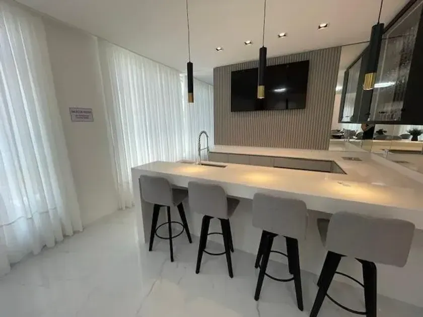 Apartamento com 3 suítes, 2 vagas de garagem, no Centro de Balneário Camboriú — foto 20