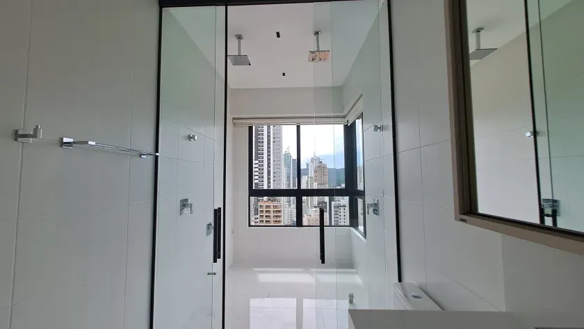 Cobertura duplex com 4 suítes, 3 vagas de garagem no Centro de Balneário Camboriú — foto 6