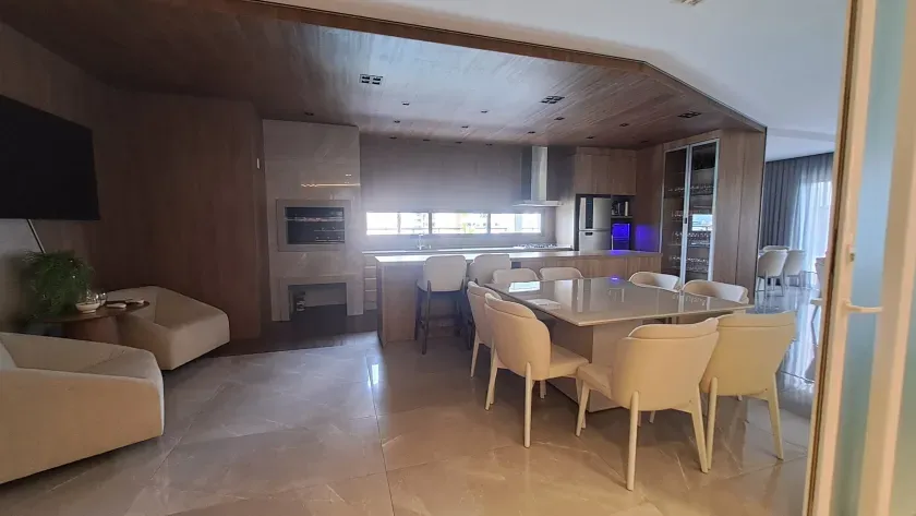 Cobertura duplex com 4 suítes, 3 vagas de garagem no Centro de Balneário Camboriú — foto 52
