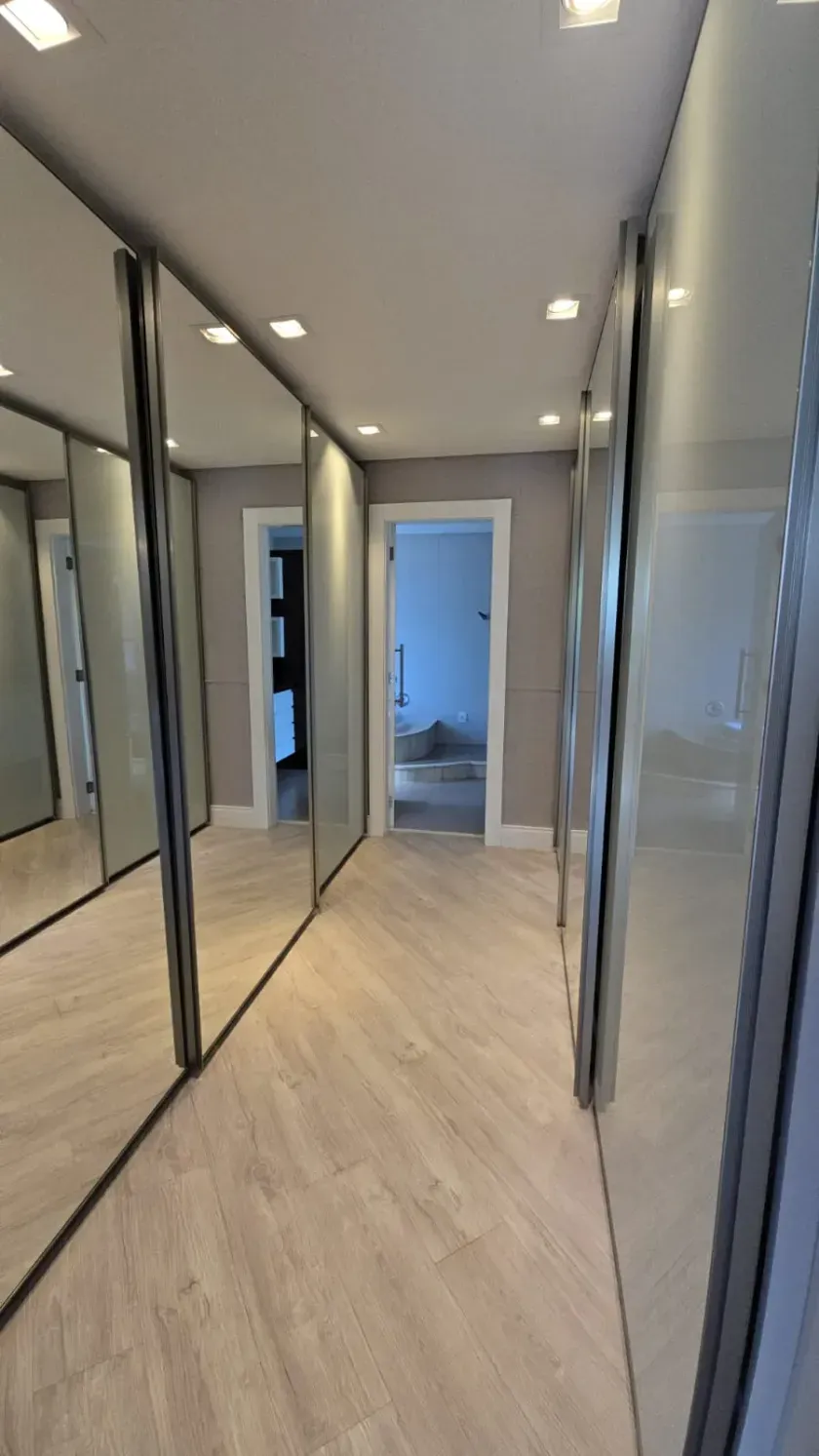 Casa com 4 suítes, 3 vagas de garagem em condomínio fechado no Centro de Balneário Camboriú — foto 13