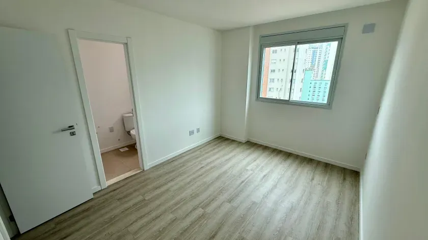 Apartamento novo com 4 suítes e 3 vagas de garagem em Balneário Camboriú — foto 23