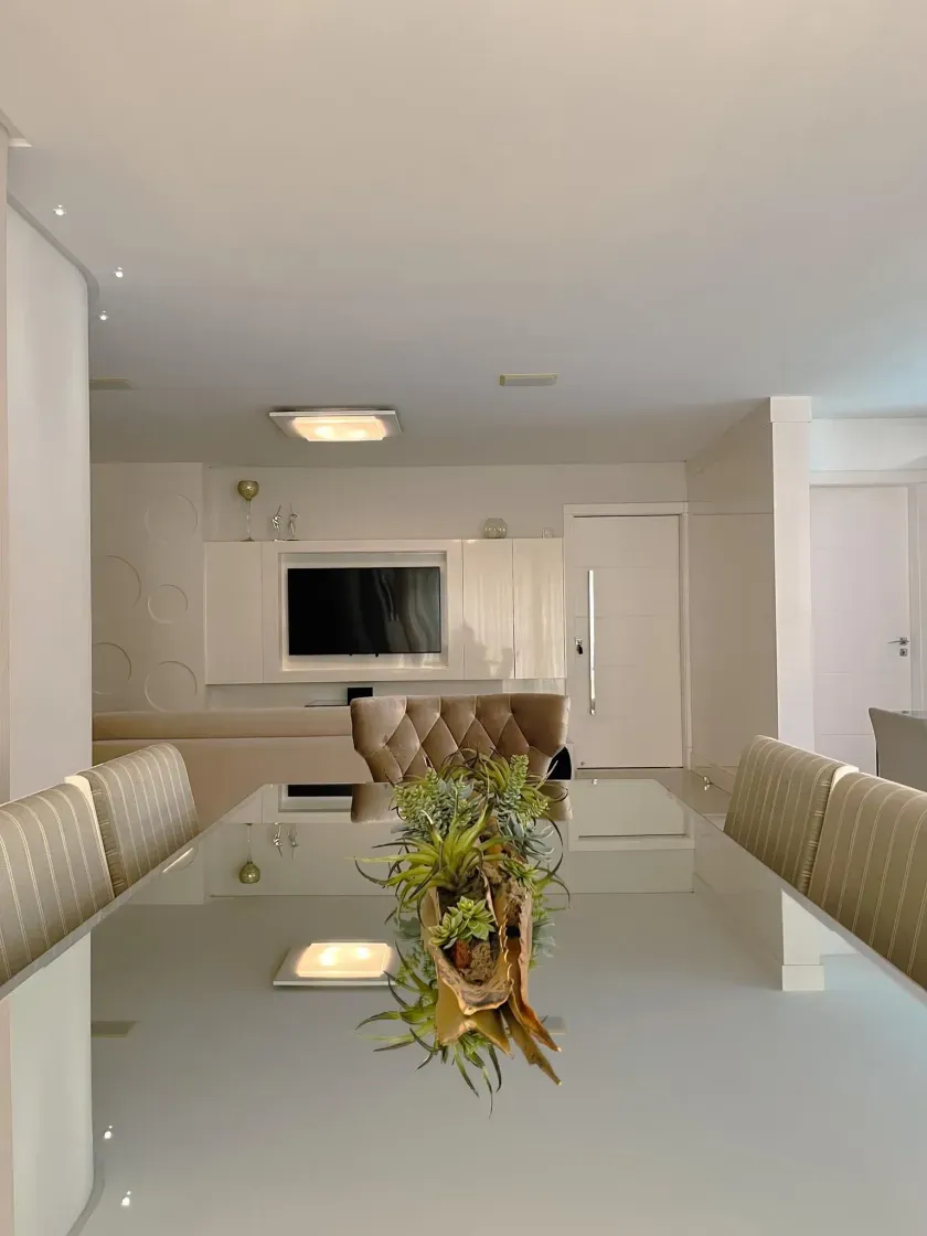 Apartamento de alto padrão com 3 suítes e 3 vagas de garagem em Balneário Camboriú — foto 6