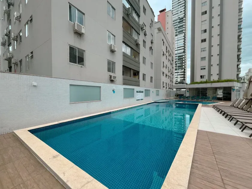 Apartamento de alto padrão com 3 suítes e 3 vagas de garagem em Balneário Camboriú — foto 7