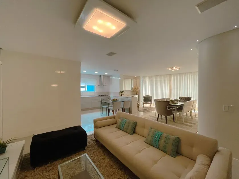 Apartamento de alto padrão com 3 suítes e 3 vagas de garagem em Balneário Camboriú — foto 15