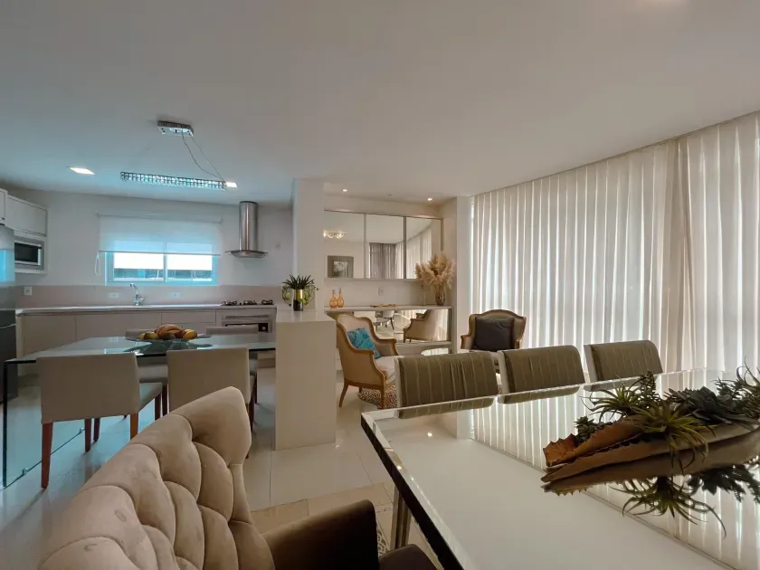 Apartamento de alto padrão com 3 suítes e 3 vagas de garagem em Balneário Camboriú — foto 17
