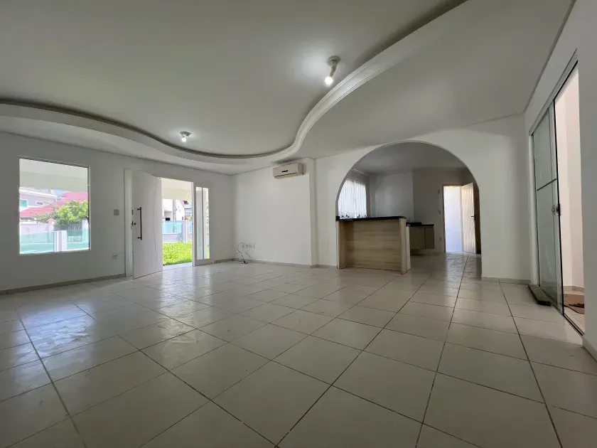 Casa com Piscina em Balneário Camboriú — foto 6