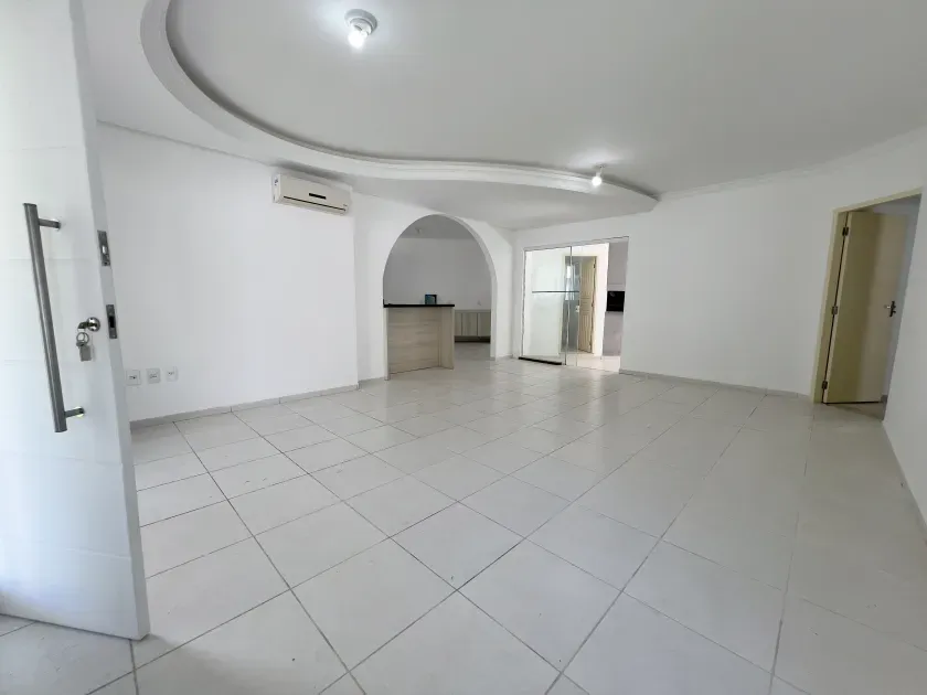 Casa com Piscina em Balneário Camboriú — foto 5