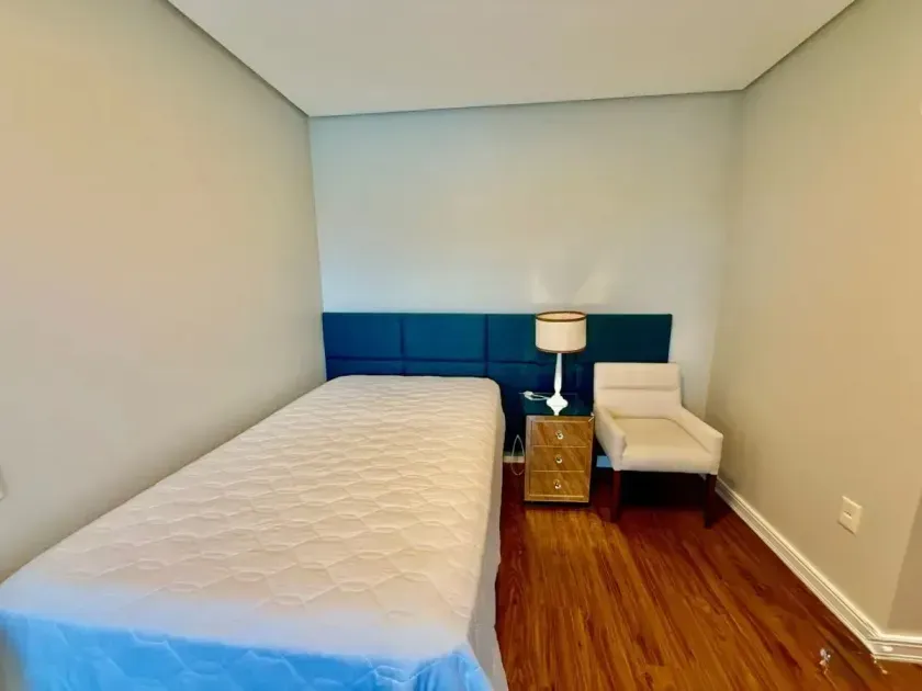 Apartamento no Condomínio Marina Residence com 3 suítes em Balneário Camboriú — foto 2