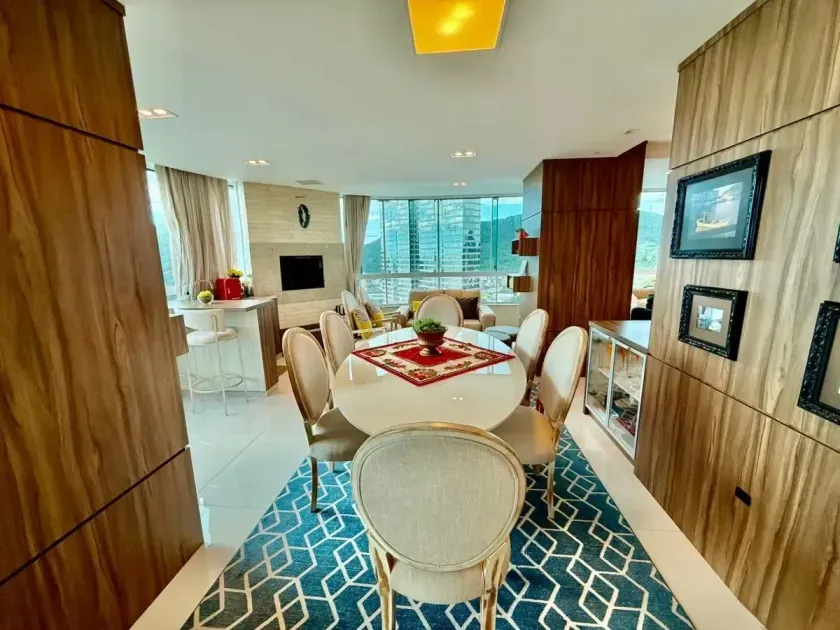 Apartamento no Condomínio Marina Residence com 3 suítes em Balneário Camboriú — foto 7