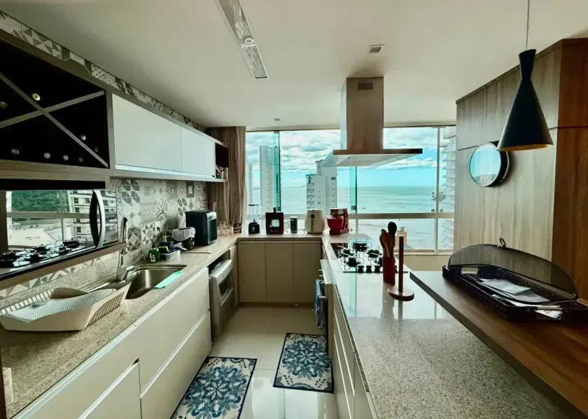 Apartamento no Condomínio Marina Residence com 3 suítes em Balneário Camboriú — foto 11