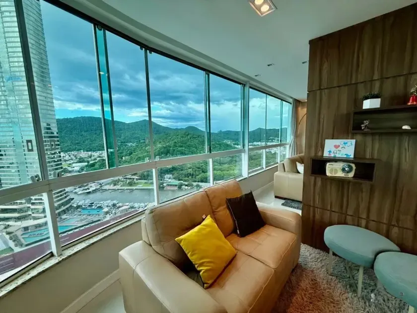 Apartamento no Condomínio Marina Residence com 3 suítes em Balneário Camboriú — foto 15