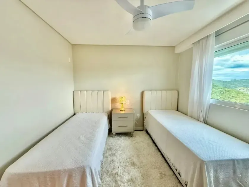 Apartamento no Condomínio Marina Residence com 3 suítes em Balneário Camboriú — foto 16