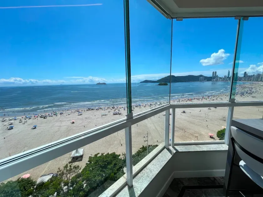 Apartamento no Royal Palace com 3 suítes em Balneário Camboriú — foto 2