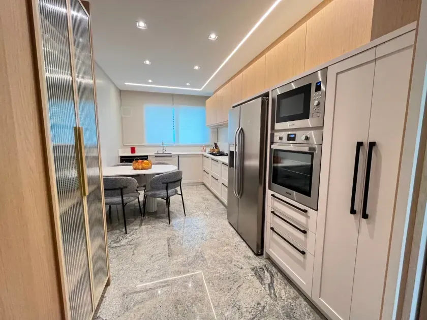 Apartamento no Royal Palace com 3 suítes em Balneário Camboriú — foto 9