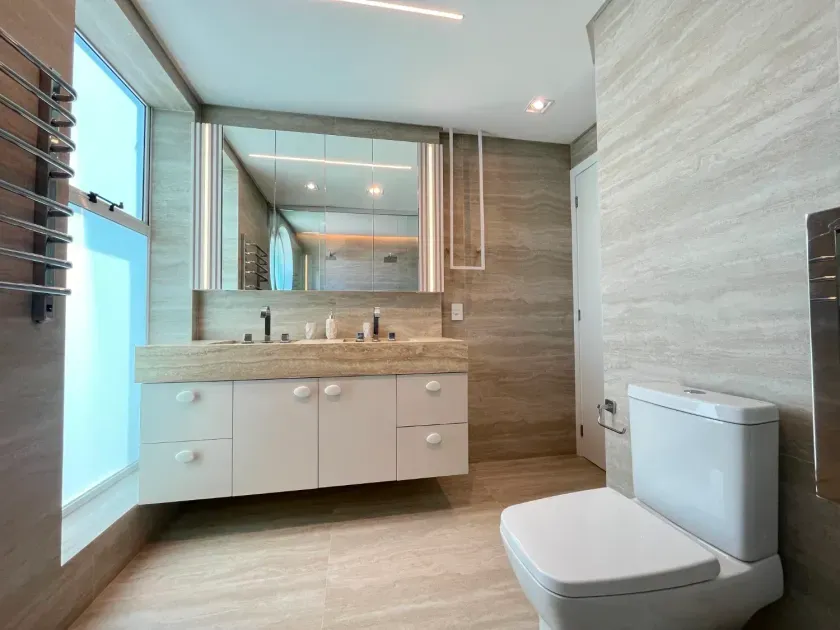 Apartamento no Royal Palace com 3 suítes em Balneário Camboriú — foto 10