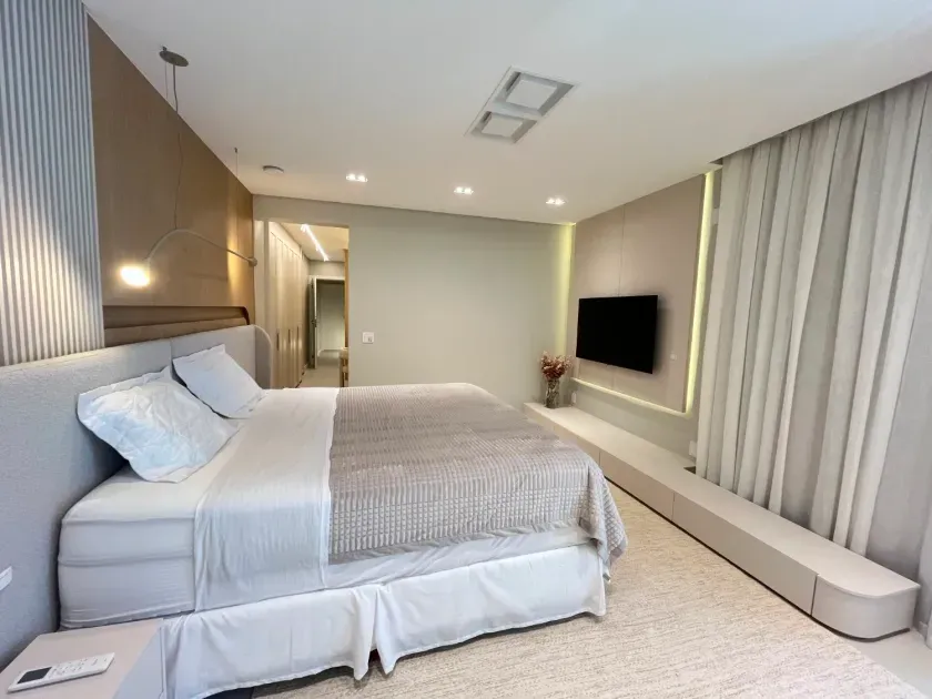 Apartamento no Royal Palace com 3 suítes em Balneário Camboriú — foto 11