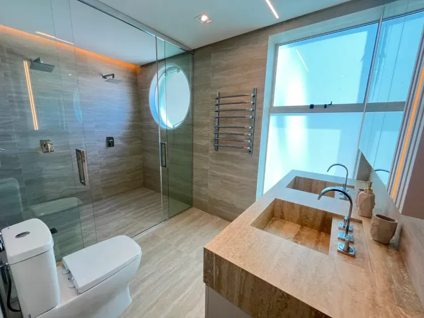 Apartamento no Royal Palace com 3 suítes em Balneário Camboriú — foto 12