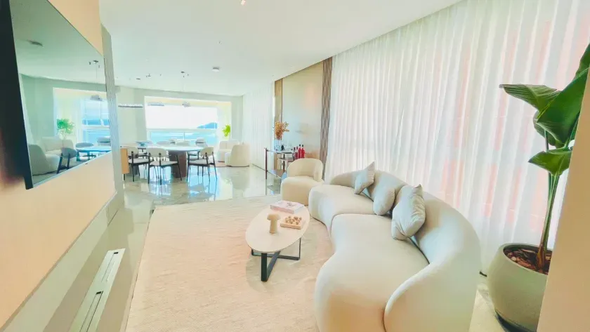 Apartamento no Royal Palace com 3 suítes em Balneário Camboriú — foto 21