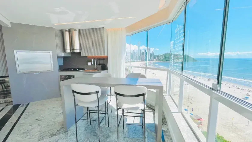 Apartamento no Royal Palace com 3 suítes em Balneário Camboriú — foto 28