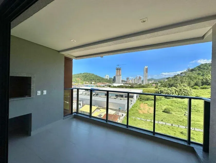 Apartamento com 2 dormitórios sendo 1 suíte na Praia Brava em Itajaí — foto 3