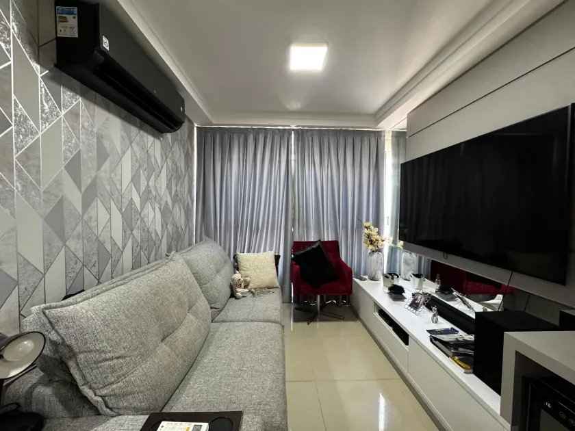 Apartamento semi mobiliado com 2 dormitórios sendo 1 suíte e 1 vaga no Centro de Balneário Camboriú — foto 7