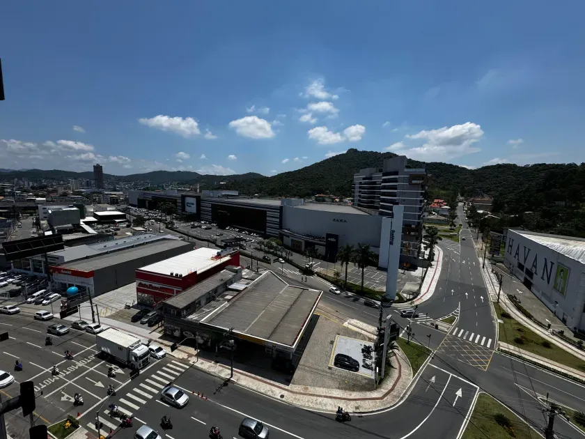 Apartamento semi mobiliado com 2 dormitórios sendo 1 suíte e 1 vaga no Centro de Balneário Camboriú — foto 15