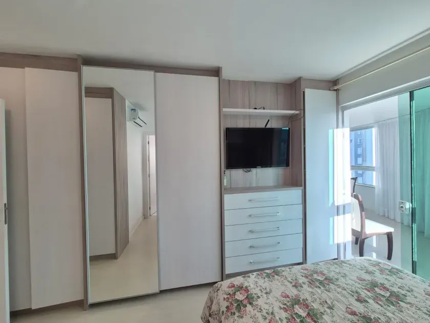 Apartamento na Barra Norte com 3 suítes e 2 vagas de garagem — foto 14