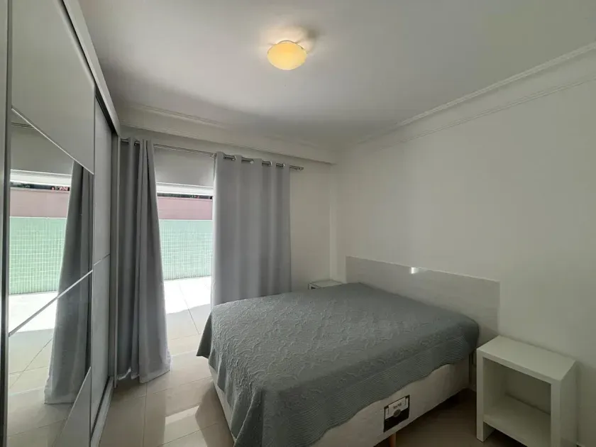 Apartamento com 2 dormitórios sendo 1 suíte e 1 vaga de garagem no Centro em Balneário Camboriú — foto 3