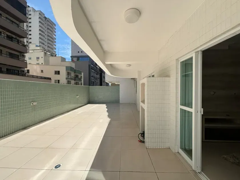 Apartamento com 2 dormitórios sendo 1 suíte e 1 vaga de garagem no Centro em Balneário Camboriú — foto 5