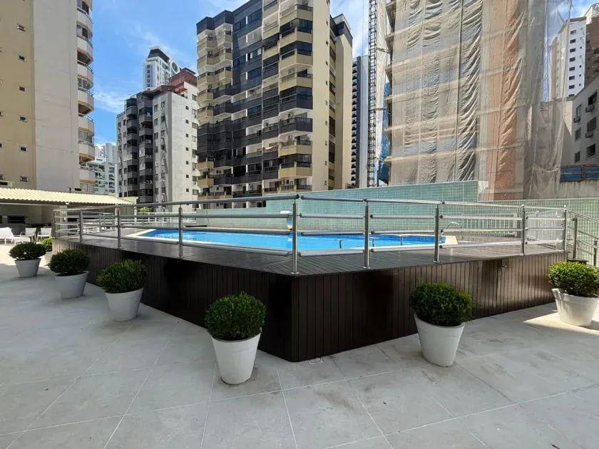 Apartamento com 2 dormitórios sendo 1 suíte e 1 vaga de garagem no Centro em Balneário Camboriú — foto 10