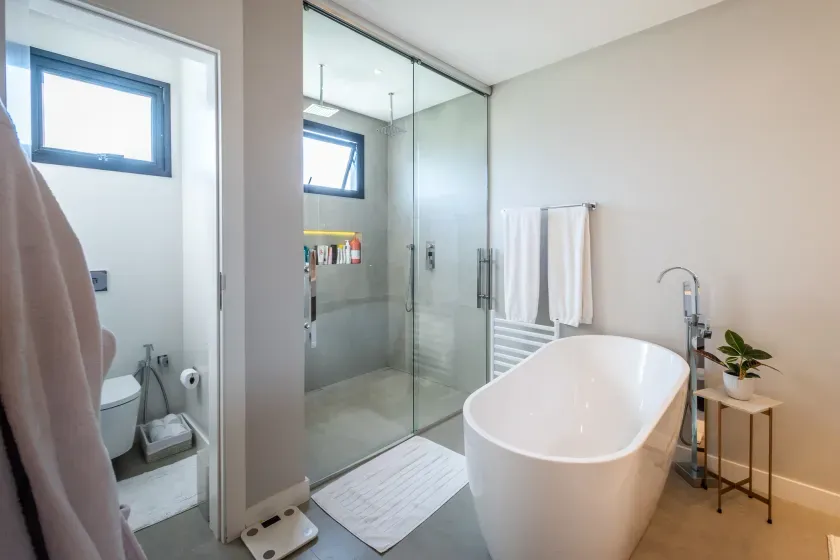 Casa Cond Reserva Golf com 4 suítes em Camboriú