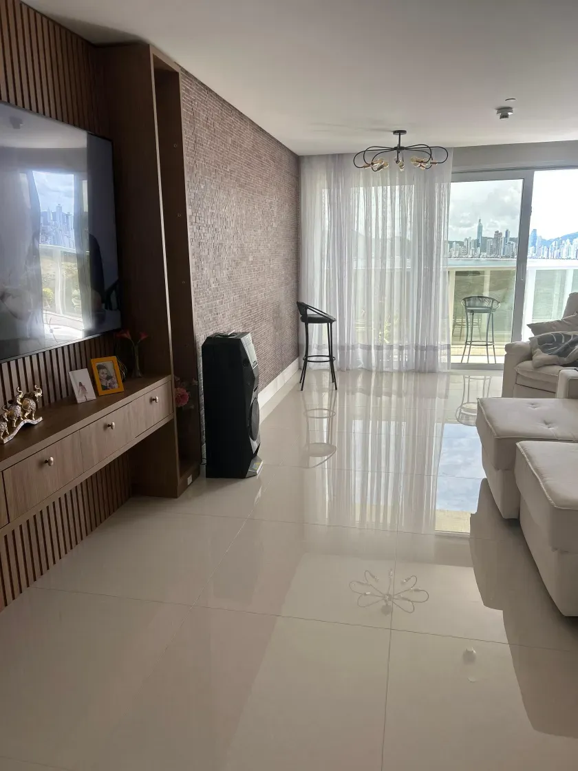 Apartamento mobiliado com 3 suítes e 4 vagas de garagem em Balneário Camboriú — foto 6