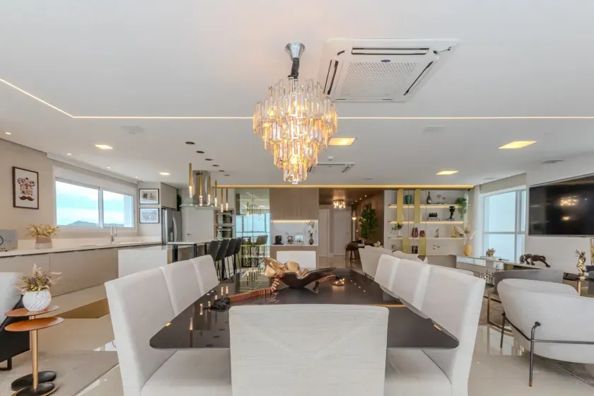 Apartamento no Edifício Epic Tower com 3 suítes em Balneário Camboriú — foto 23