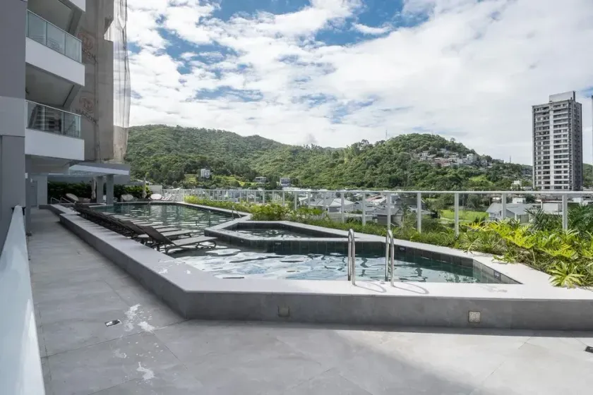 Apartamento com 3 quartos e 2 vagas de garagem na Praia Brava — foto 14