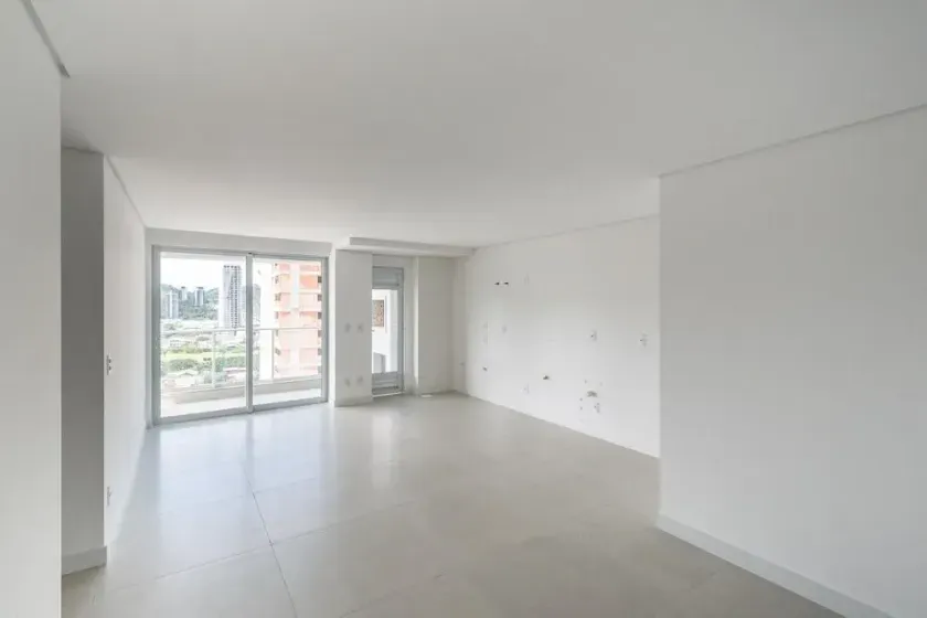 Apartamento com 3 quartos e 2 vagas de garagem na Praia Brava — foto 3