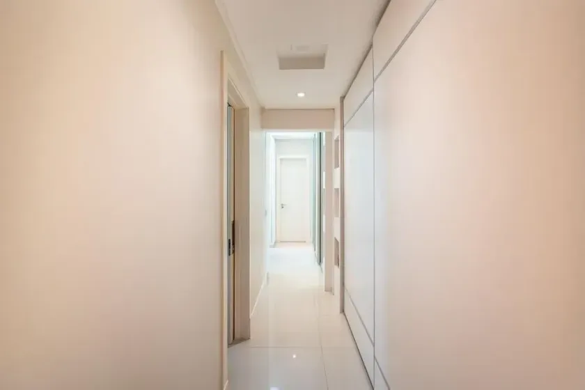 Apartamento mobiliado frente mar com 4 suítes e 4 vagas de garagem em Balneário Camboriú — foto 14