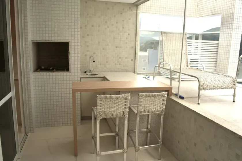 Cobertura duplex com 4 suítes e 4 vagas de garagem em Balneário Camboriú — foto 14