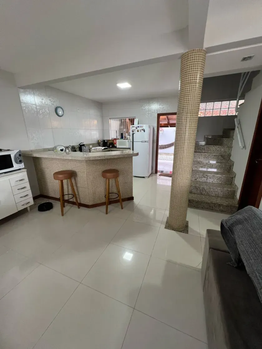 Sobrado com 2 quartos e 2 vagas de garagem na Praia de Taquaras em Balneário Camboriú — foto 4