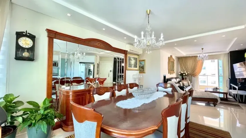 Apartamento mobiliado de alto padrão com 4 dormitórios e 3 vagas no Centro de Balneário Camboriú — foto 7