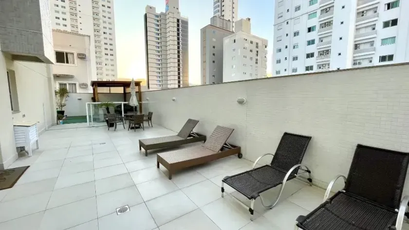 Apartamento mobiliado de alto padrão com 4 dormitórios e 3 vagas no Centro de Balneário Camboriú — foto 30