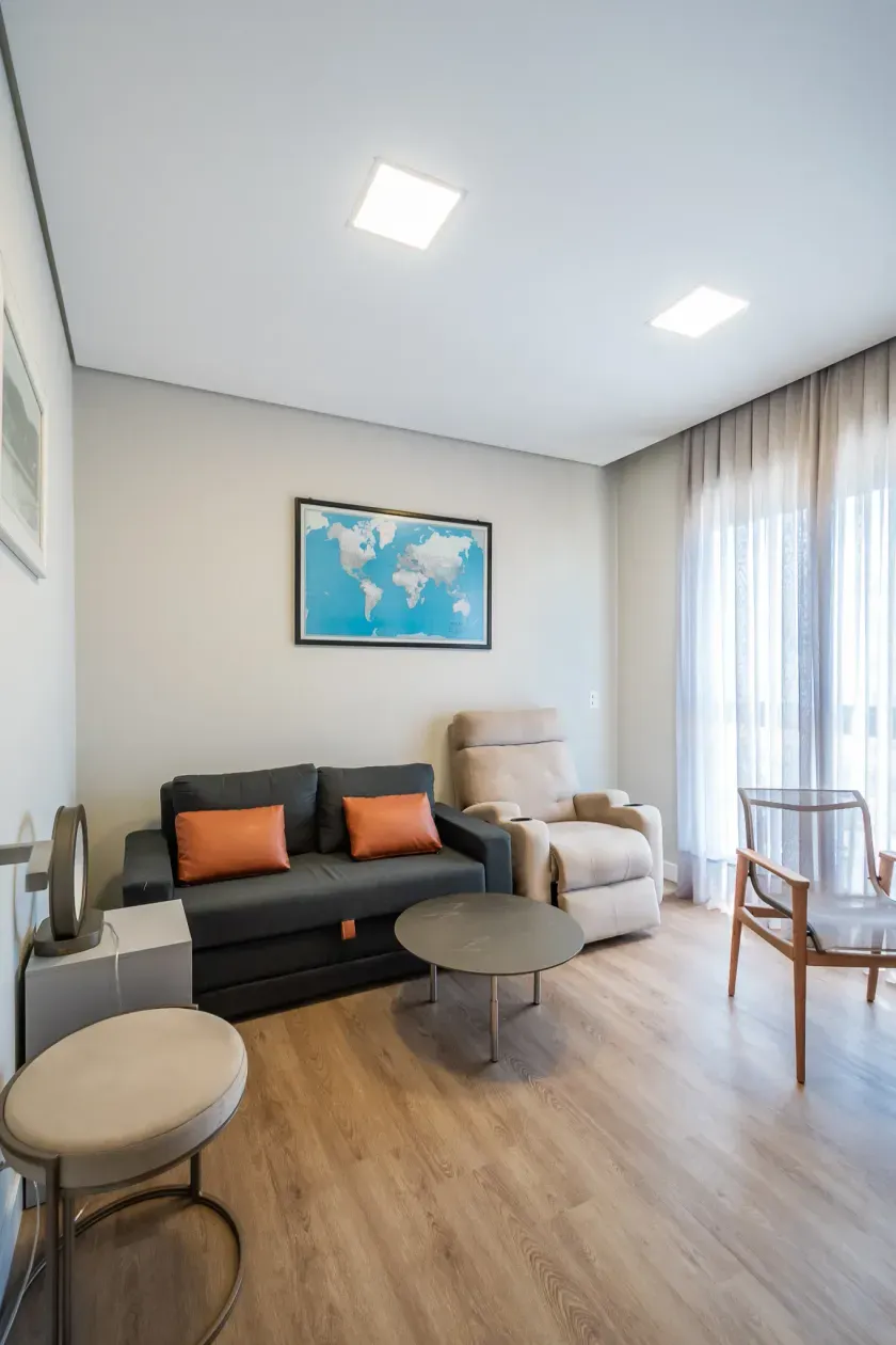 Cobertura duplex com 3 suítes e 4 vagas de garagem na Praia Brava — foto 3