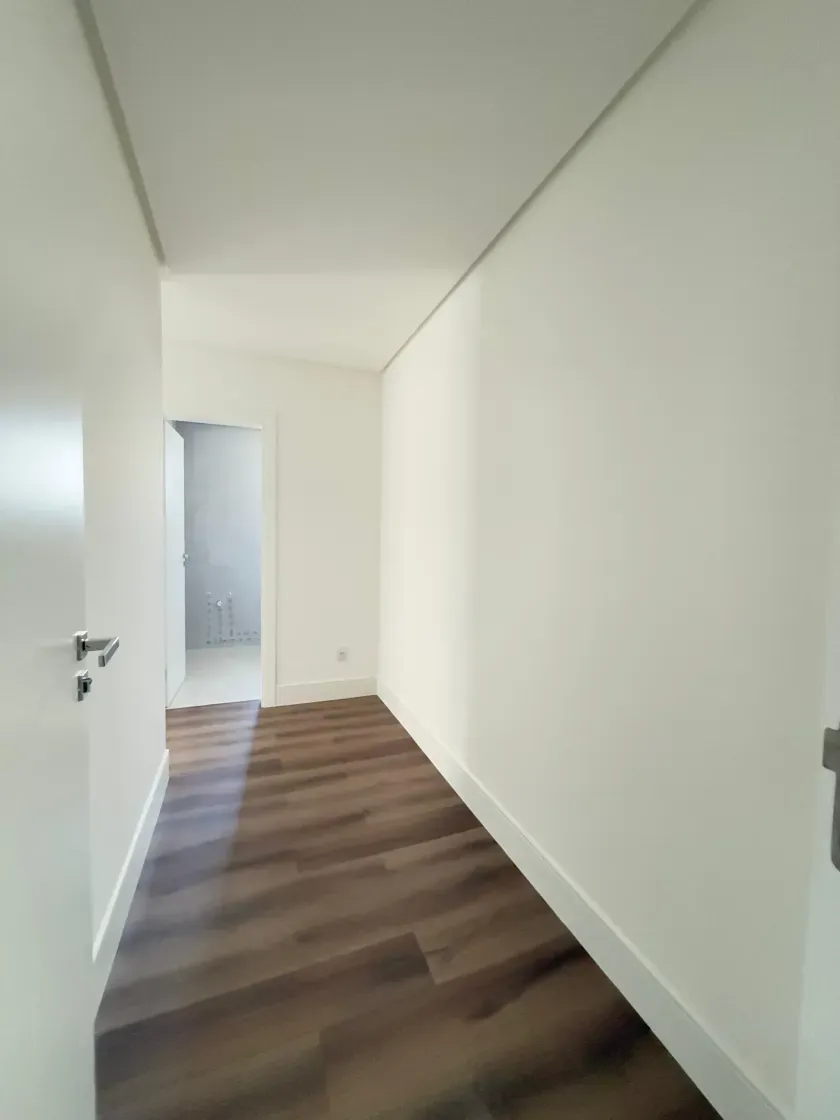 Apartamento com 4 suítes e 2 vagas de garagem em Balneário Camboriú — foto 8