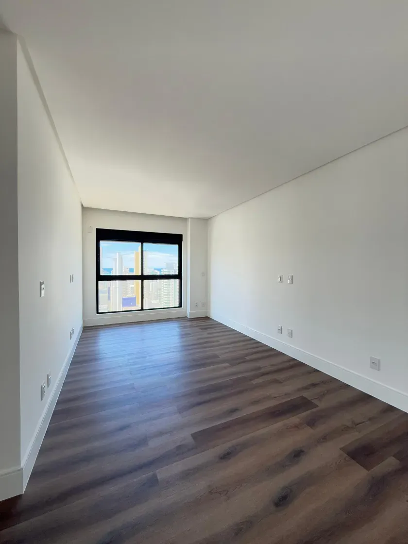Apartamento com 4 suítes e 2 vagas de garagem em Balneário Camboriú — foto 6