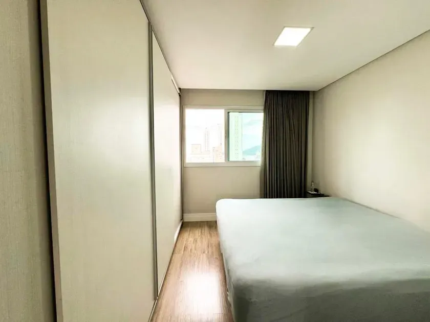 Apartamento mobiliado com 4 dormitórios sendo 2 suítes e 2 vagas de garagem em Balneário Camboriú — foto 17