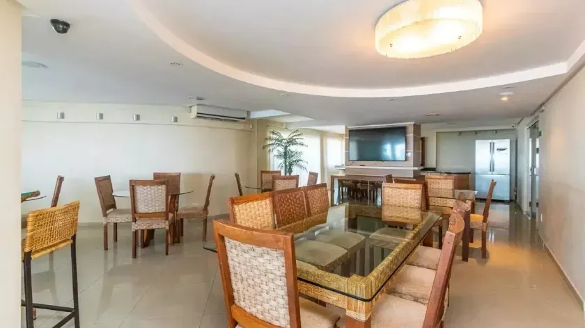 Apartamento no Cond Ed Residencial Marques de Olinda com 2 dormitórios em Balneário Camboriú — foto 3