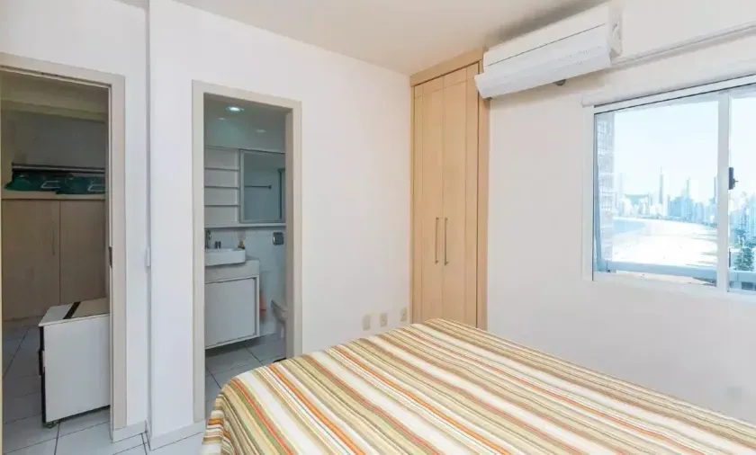 Apartamento no Cond Ed Residencial Marques de Olinda com 2 dormitórios em Balneário Camboriú — foto 19
