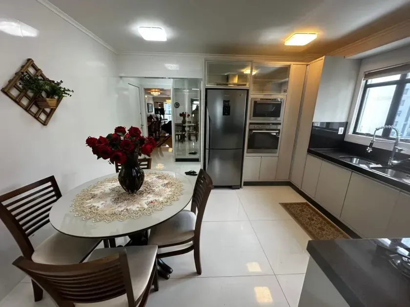 Apartamento no Ed Sunshine com 3 suítes em Balneário Camboriú — foto 12