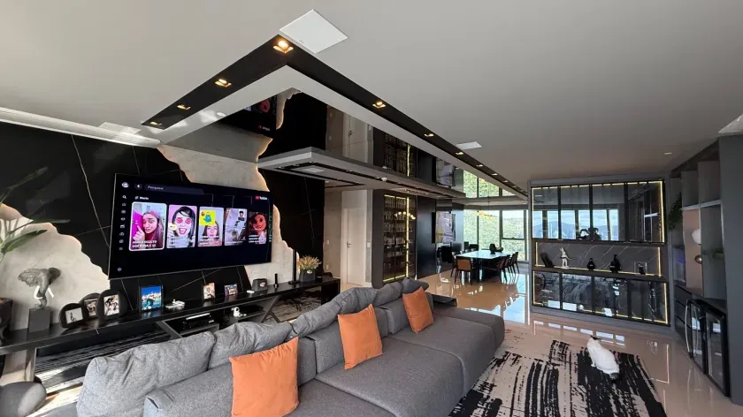 Apartamento no Yachthouse com 4 suítes em Balneário Camboriú — foto 2
