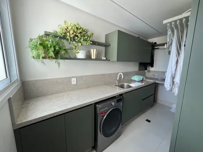 Apartamento mobiliado com 3 suítes 2 Vagas de garagem e vista mar em Balneário Camboriú — foto 16