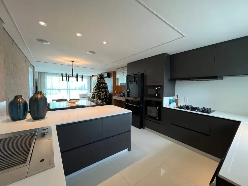 Apartamento mobiliado com 3 suítes 2 Vagas de garagem e vista mar em Balneário Camboriú — foto 18